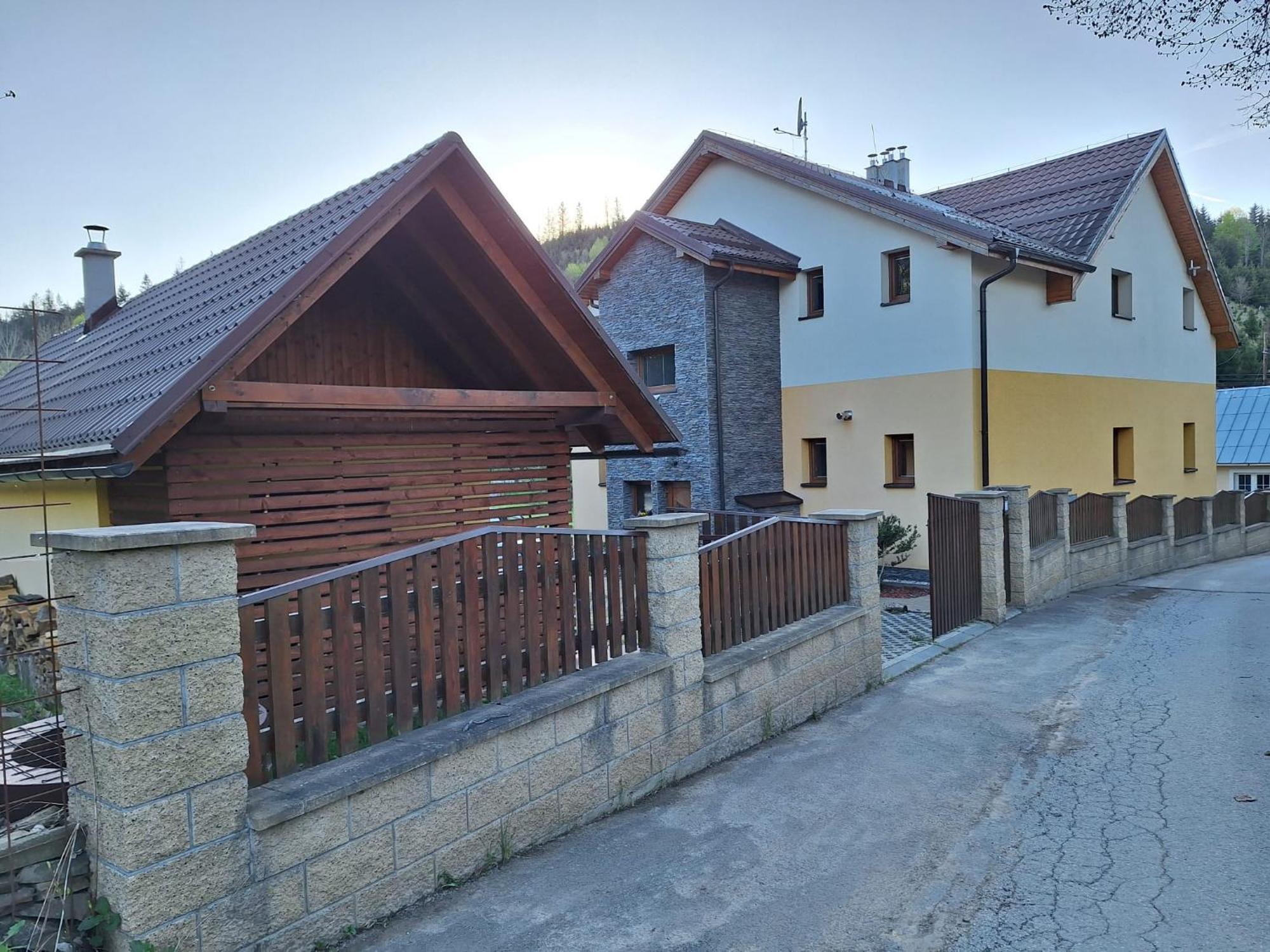 Vila Pohoda Javorniky S Rozlahlym Pozemkom Makov Exterior photo